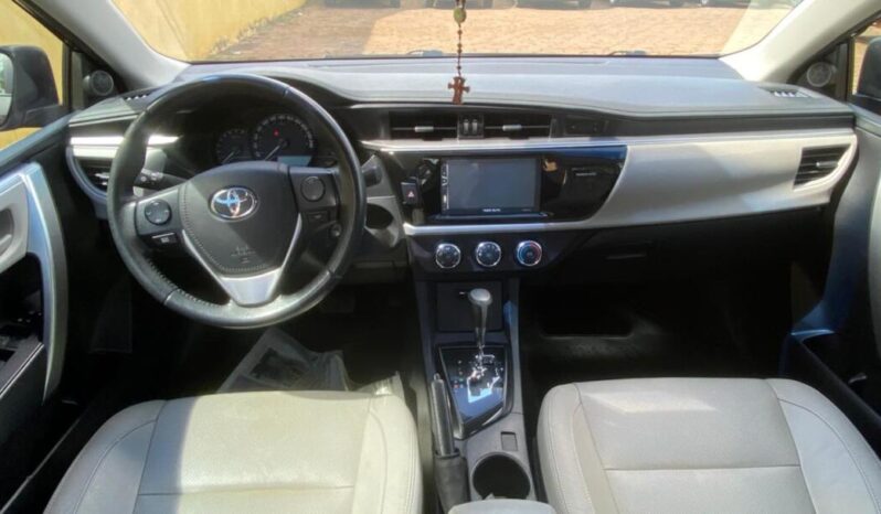 Toyota Corolla completo