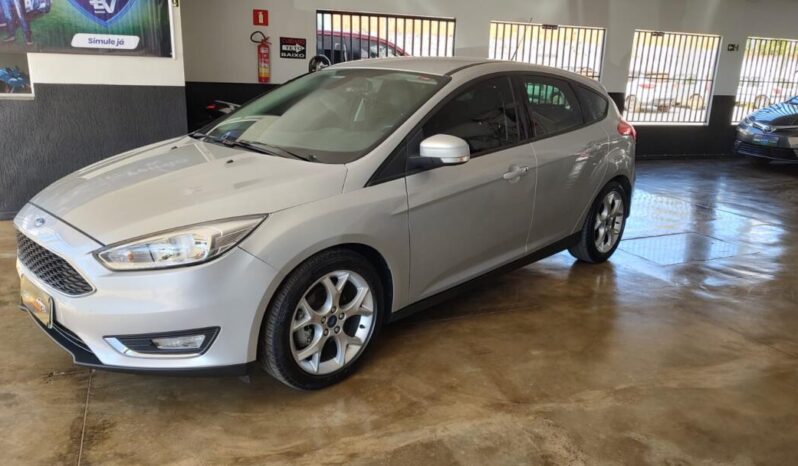 Ford Focus completo