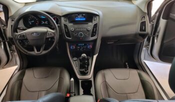 Ford Focus completo