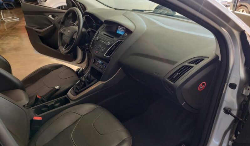Ford Focus completo