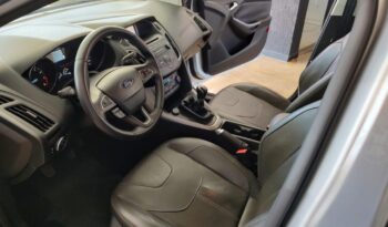 Ford Focus completo
