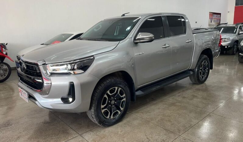 Toyota Hilux completo