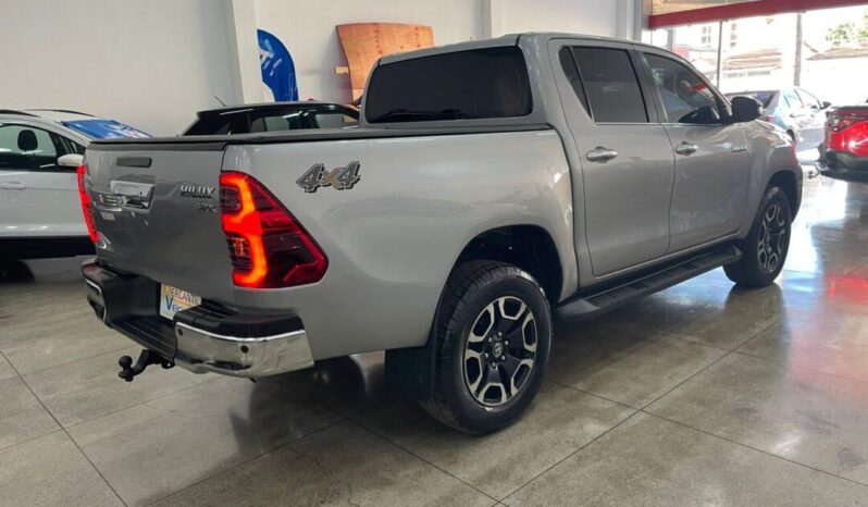 Toyota Hilux completo