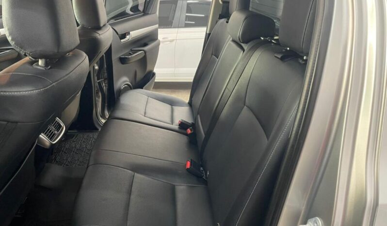 Toyota Hilux completo