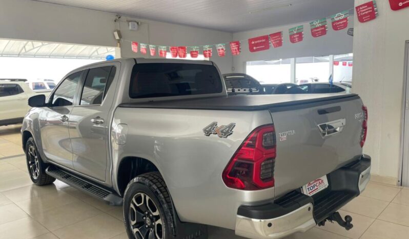 Toyota Hilux completo