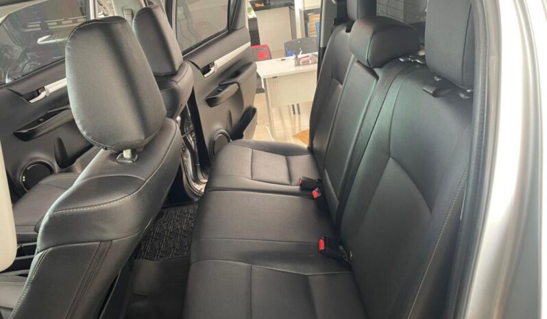 Toyota Hilux completo
