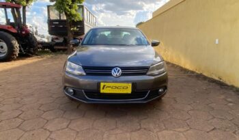 Volkswagen Jetta completo