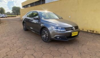 Volkswagen Jetta completo