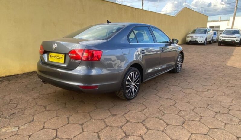 Volkswagen Jetta completo