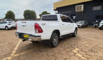 Toyota Hilux completo