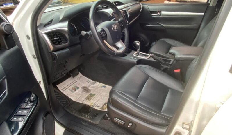 Toyota Hilux completo