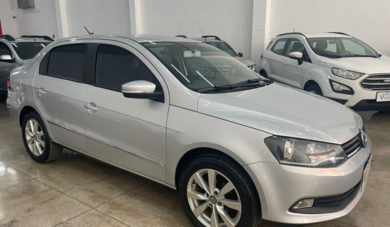 Volkswagen Voyage completo
