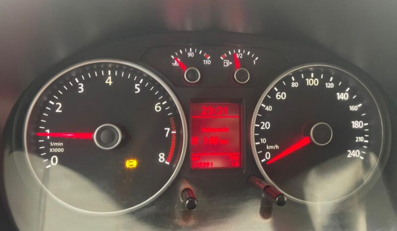 Volkswagen Voyage completo