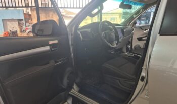 Toyota Hilux completo