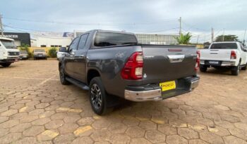 Toyota Hilux completo