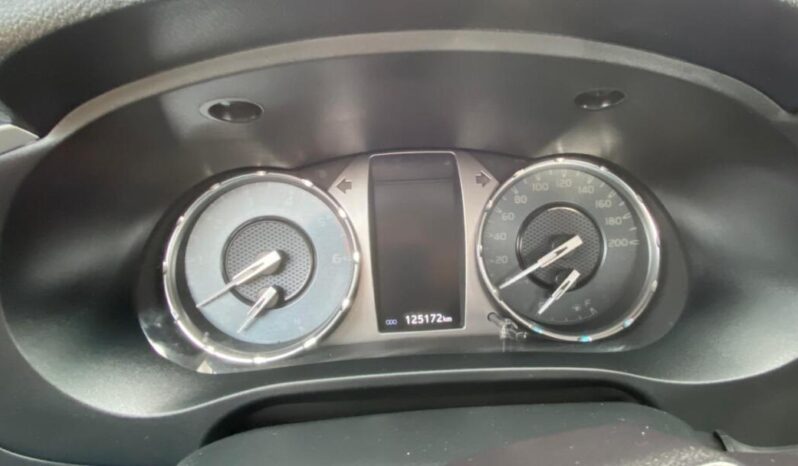 Toyota Hilux completo