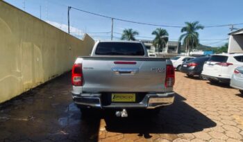 Toyota Hilux completo