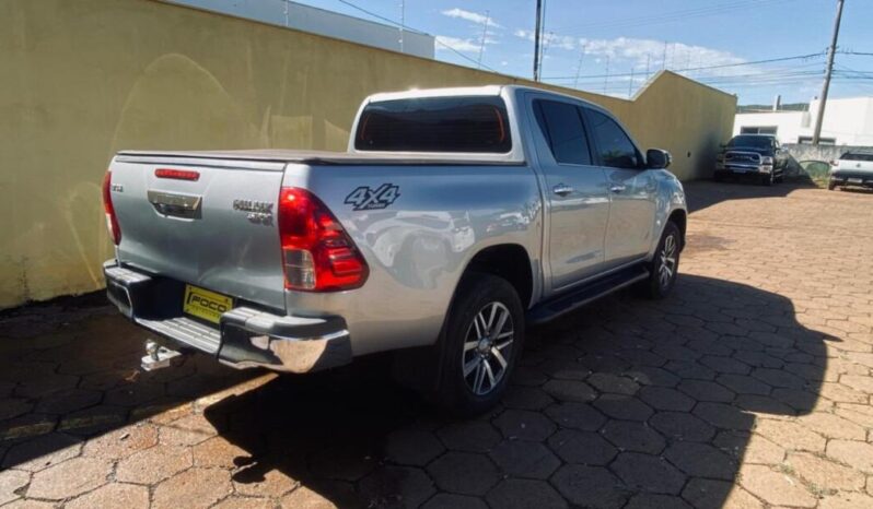 Toyota Hilux completo