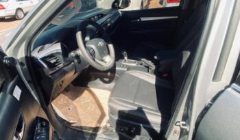 Toyota Hilux completo