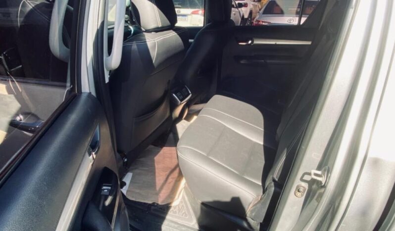 Toyota Hilux completo