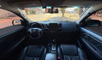 Toyota Hilux SW4 completo