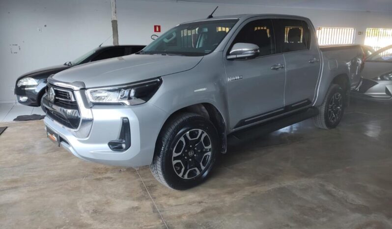 Toyota Hilux completo
