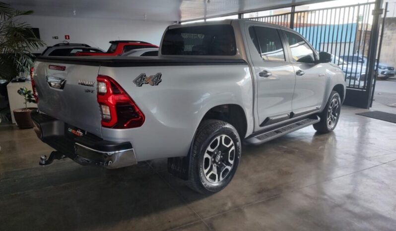 Toyota Hilux completo