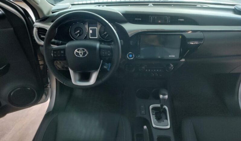 Toyota Hilux completo