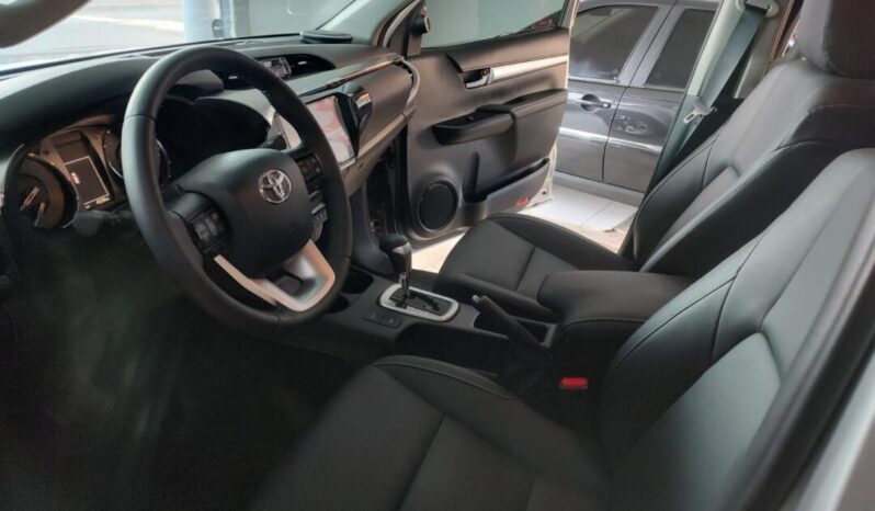 Toyota Hilux completo