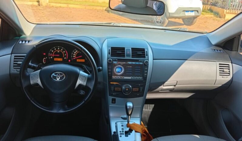 Toyota Corolla completo