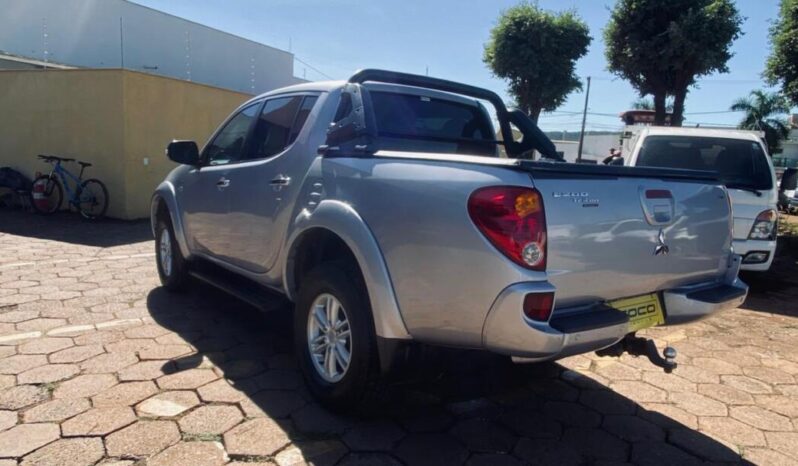 Mitsubishi L200 completo