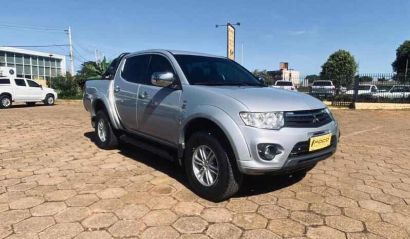 Mitsubishi L200 completo