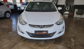Hyundai Elantra completo