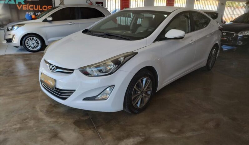 Hyundai Elantra completo