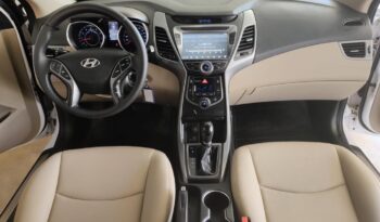 Hyundai Elantra completo