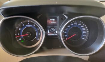 Hyundai Elantra completo