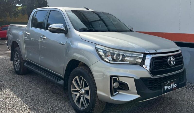 Toyota Hilux completo