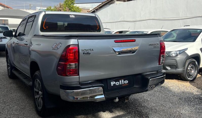 Toyota Hilux completo