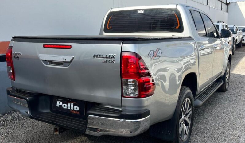 Toyota Hilux completo