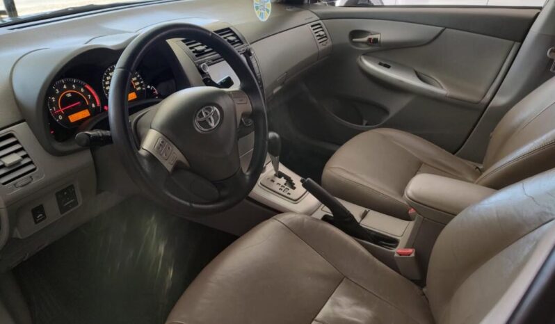 Toyota Corolla completo