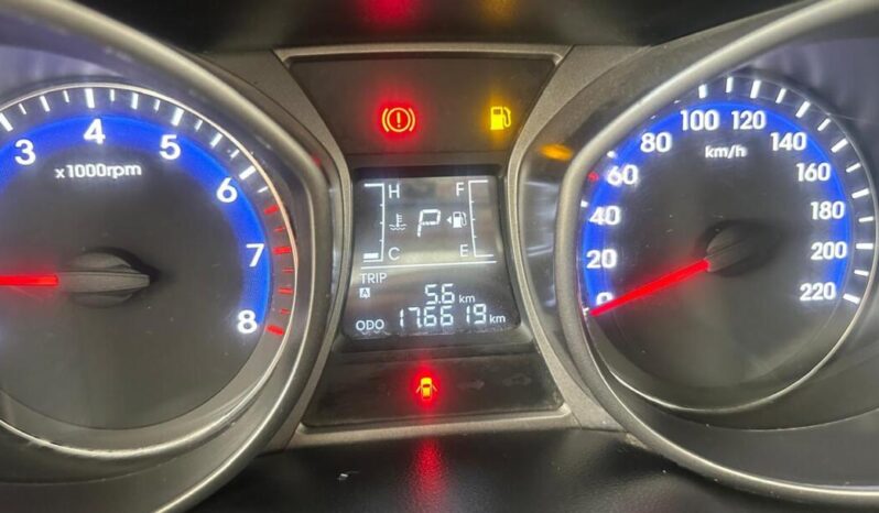 Hyundai HB20S completo