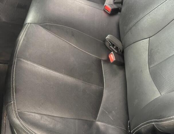 Hyundai HB20S completo