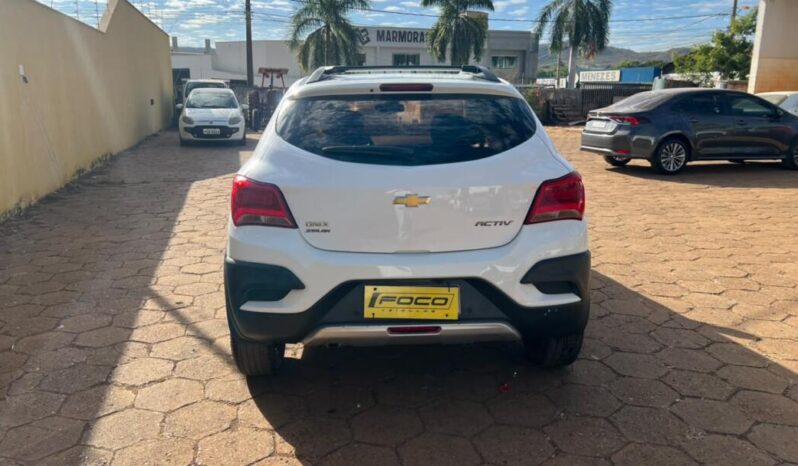 Chevrolet Onix completo