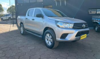 Toyota Hilux completo