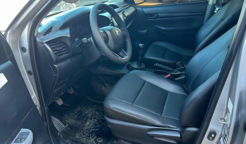 Toyota Hilux completo