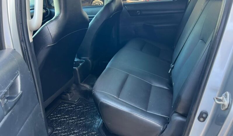 Toyota Hilux completo