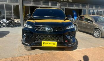 Toyota Hilux SW4 completo