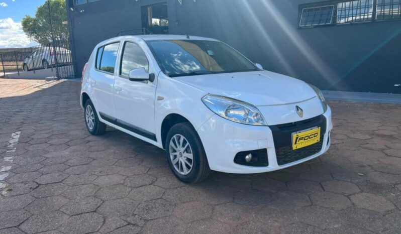 Renault Sandero completo