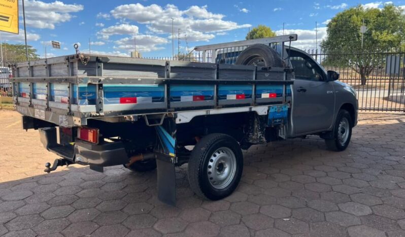 Toyota Hilux completo