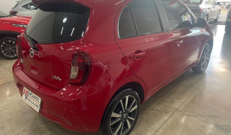 Nissan March completo